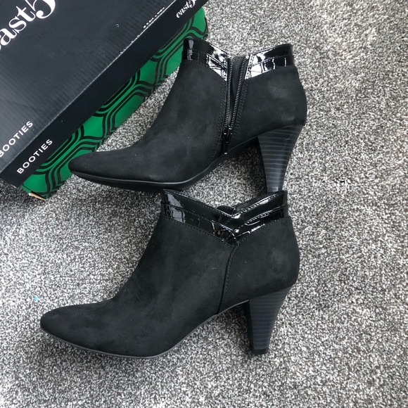 East  5th Avenue black Seude booties! Size 8M - Picture 2 of 11